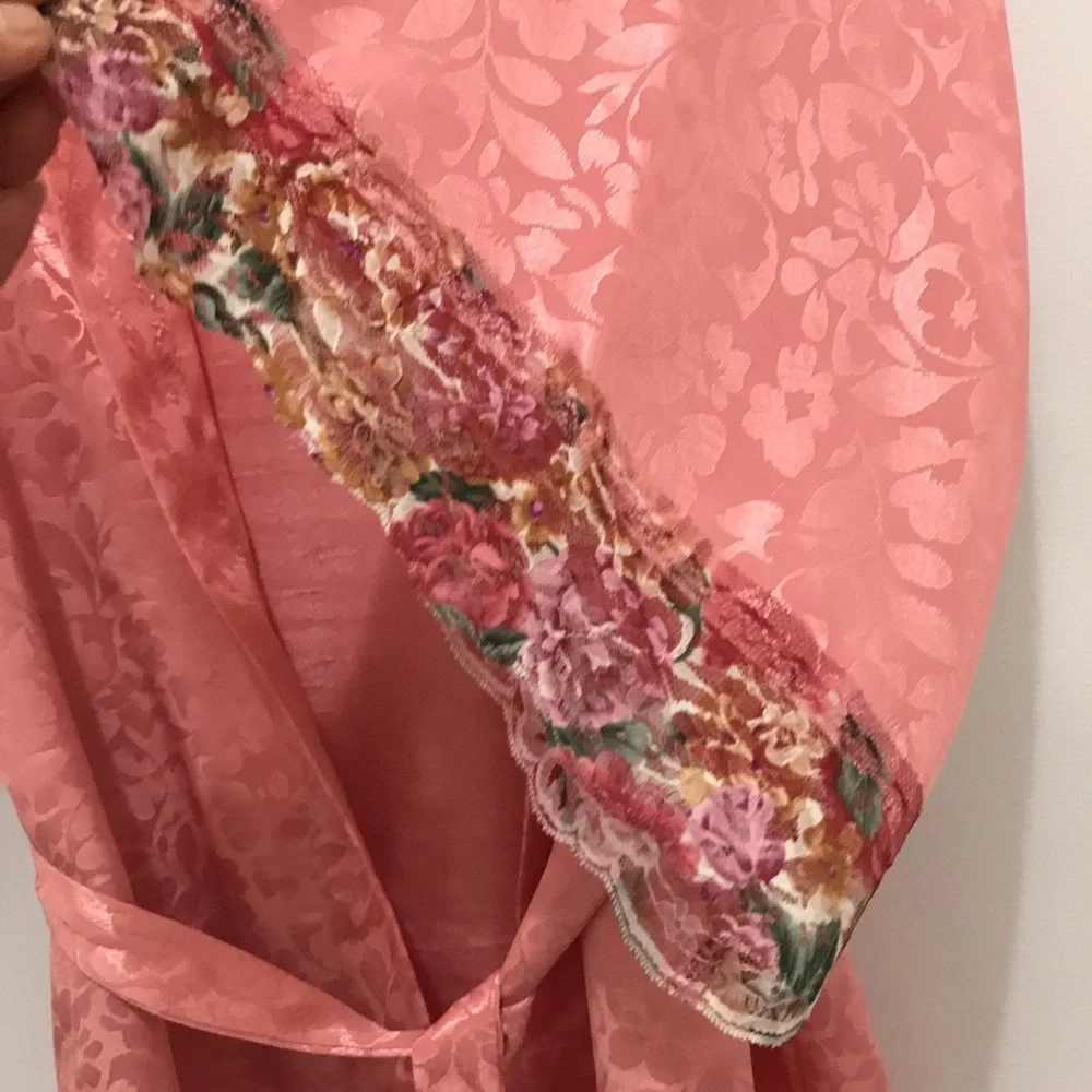 Vintage Val Mode Elegant Pink Kimono Robe Size M